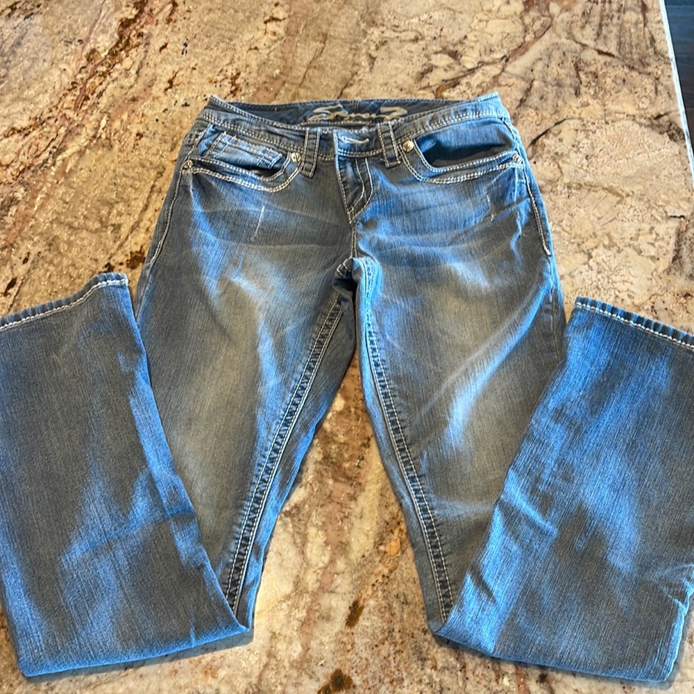 Very cute Seven7 boot cut jeans